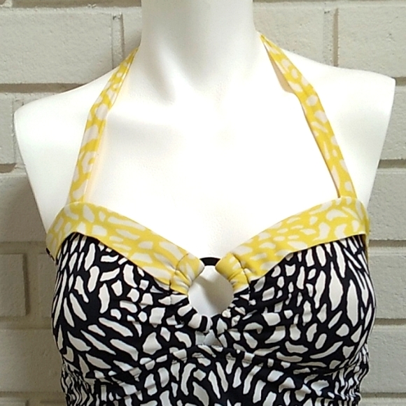 Sail Club Black/Yellow/White  Animal Print Tankini Top. Size Medium - Picture 2 of 10